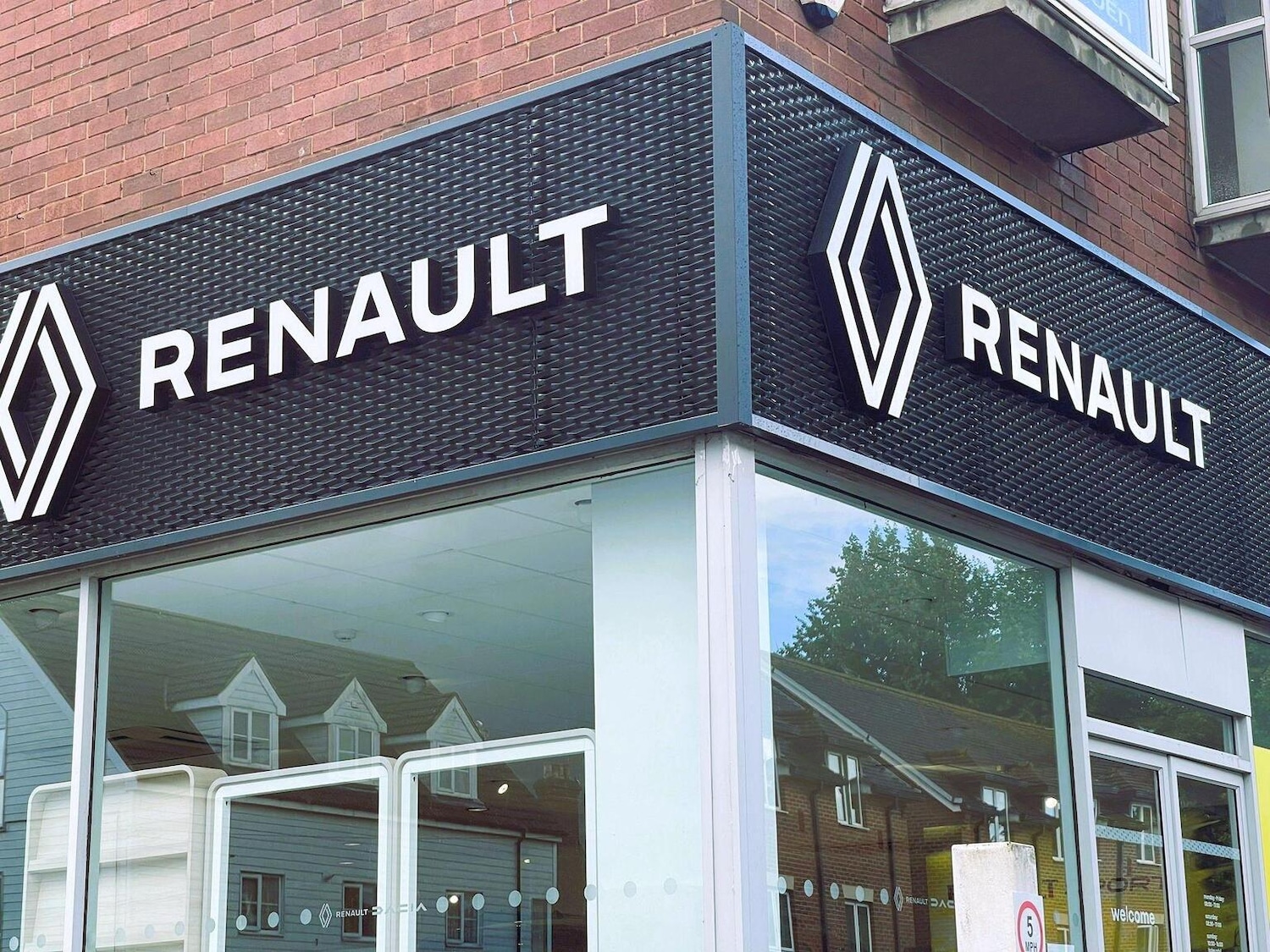 Used Renault Captur 2025 for sale - 76680277: Photo 5