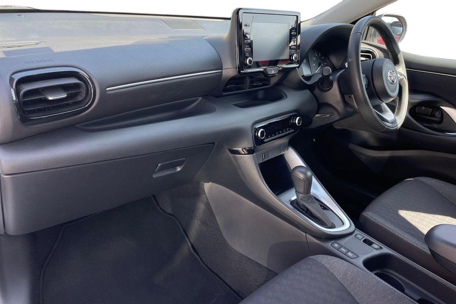 Used Toyota Yaris 2023 for sale - 76676476: Photo 2