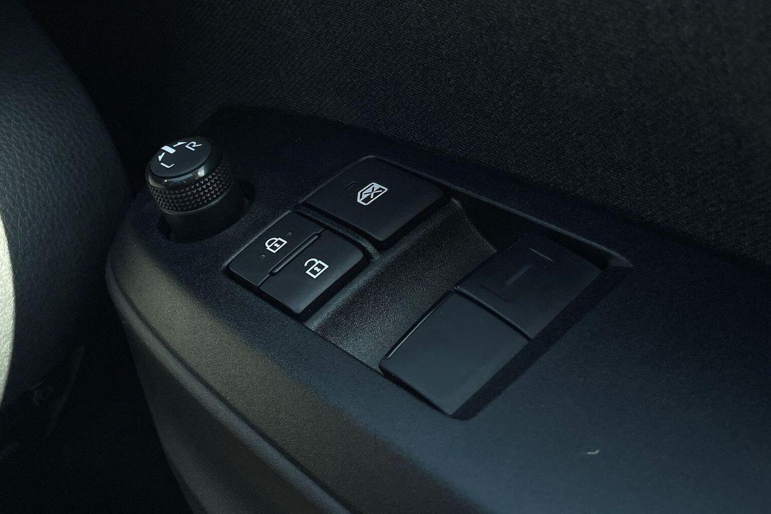 Used Toyota Yaris 2023 for sale - 76676476: Photo 21