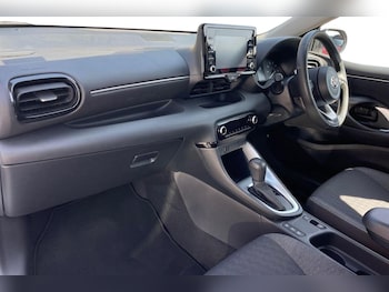 Used Toyota Yaris 2023 for sale - 76676476: Photo