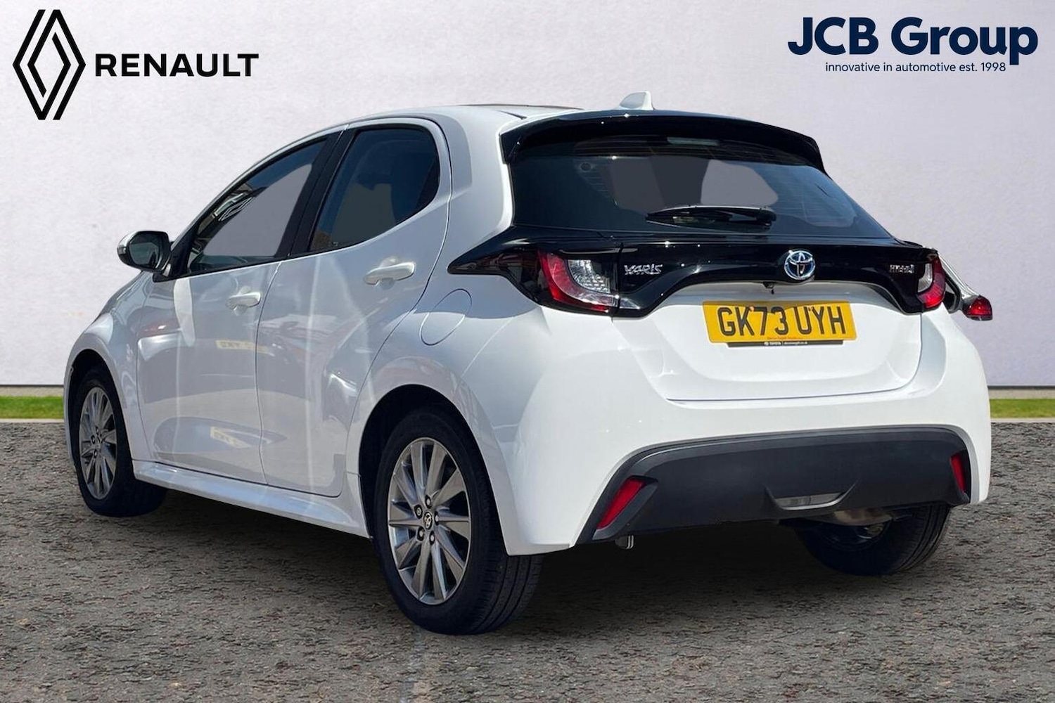 Used Toyota Yaris 2023 for sale - 76676476: Photo 3