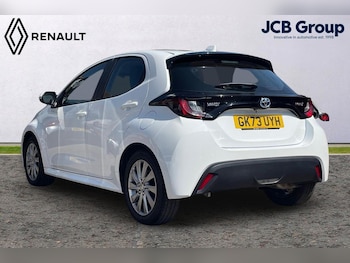 Used Toyota Yaris 2023 for sale - 76676476: Photo