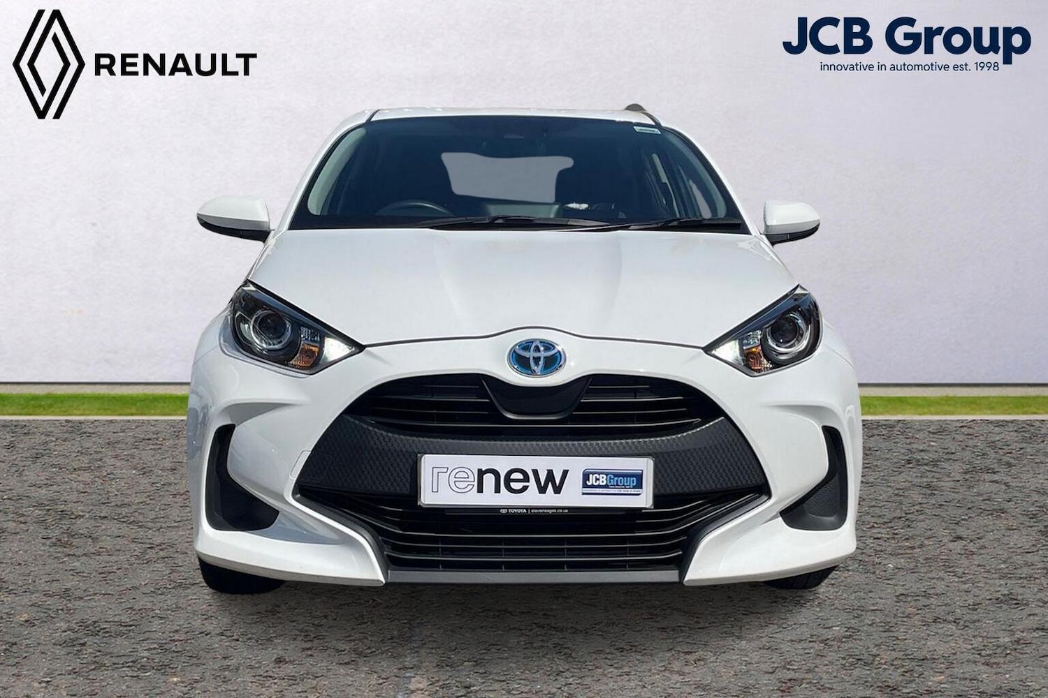 Used Toyota Yaris 2023 for sale - 76676476: Photo 8