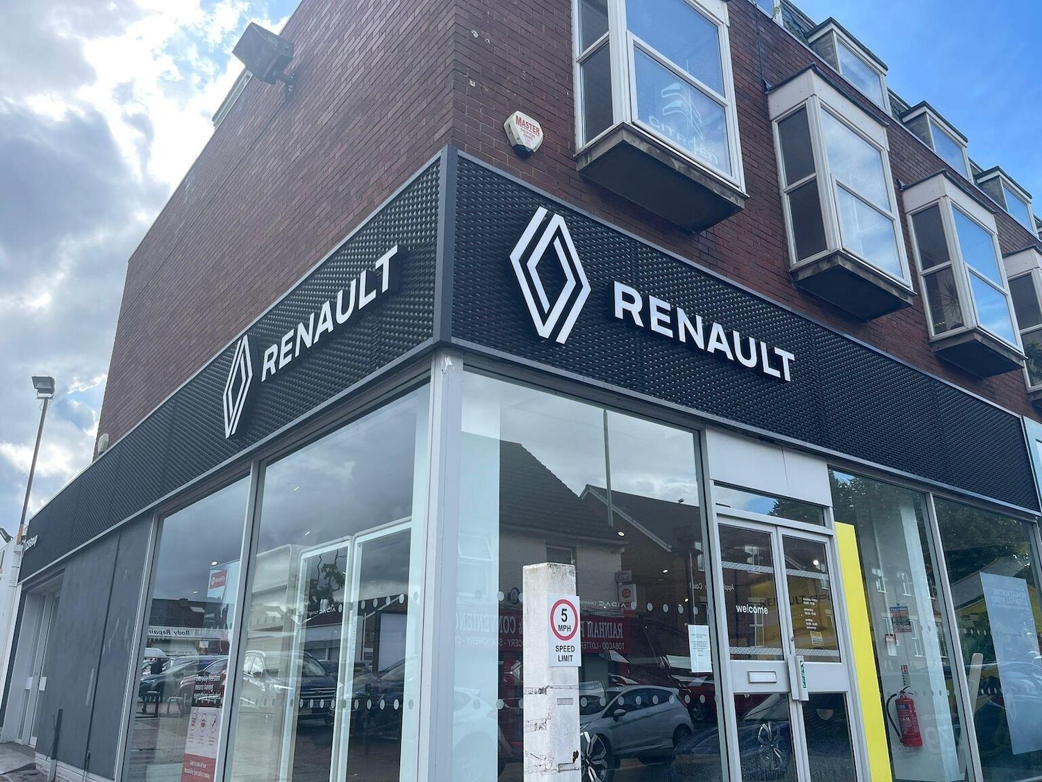 Used Renault 4 2025 for sale - 76679071: Photo 7