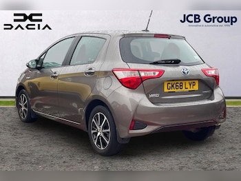 Used Toyota Yaris 2018 for sale - 77600001: Photo