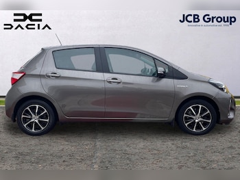 Used Toyota Yaris 2018 for sale - 77600001: Photo