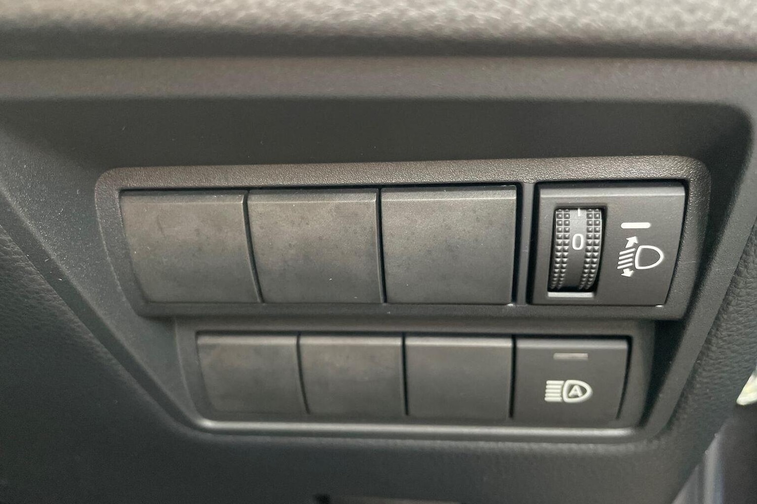 Used Toyota Yaris 2024 for sale - 76677228: Photo 23