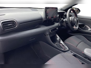 Used Toyota Yaris 2024 for sale - 76677228: Photo