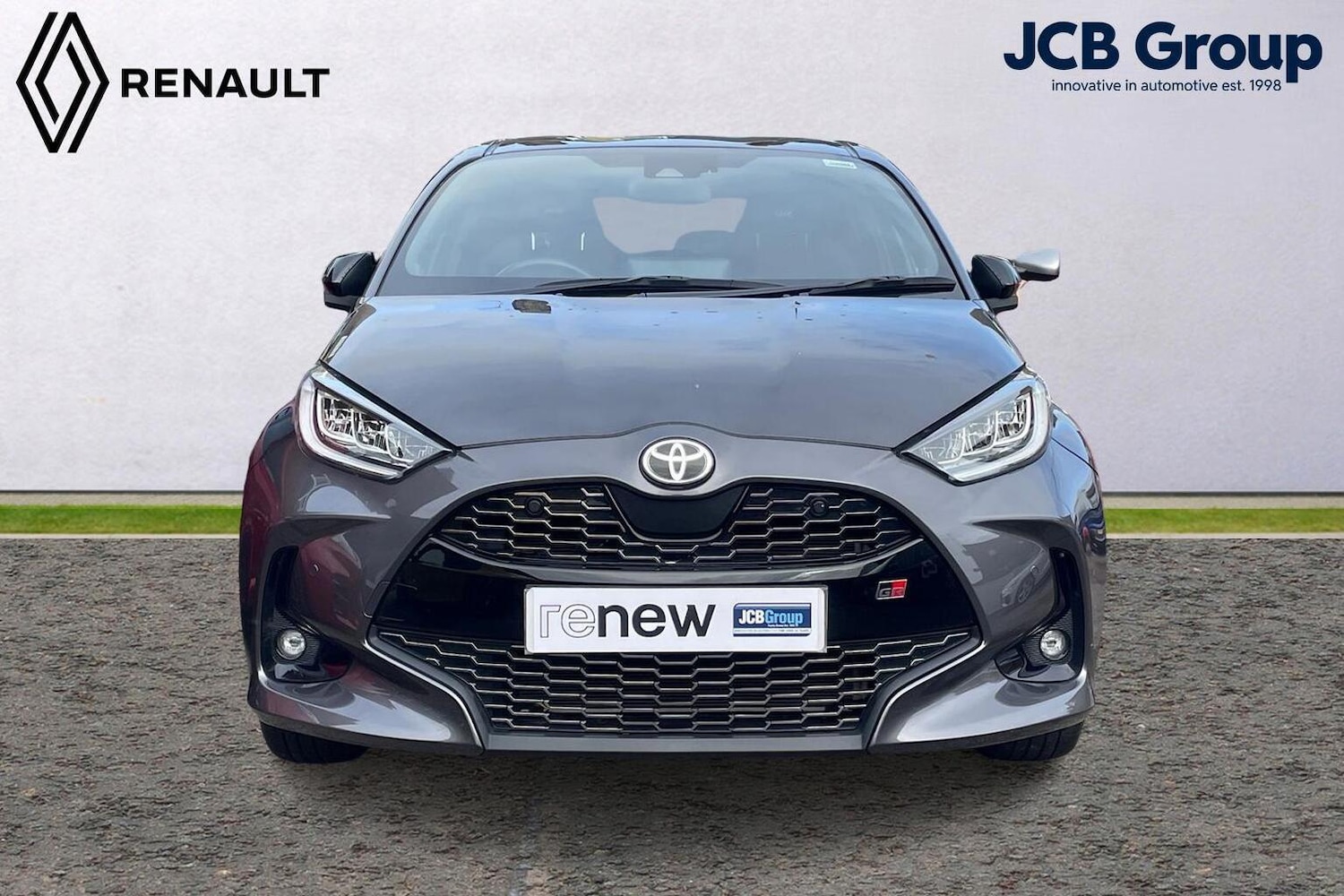 Used Toyota Yaris 2024 for sale - 76677228: Photo 8