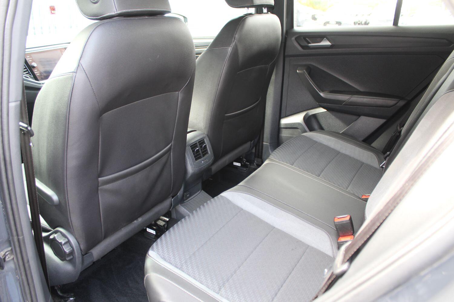 Used Volkswagen T-Roc 2018 for sale - 76924347: Photo 17