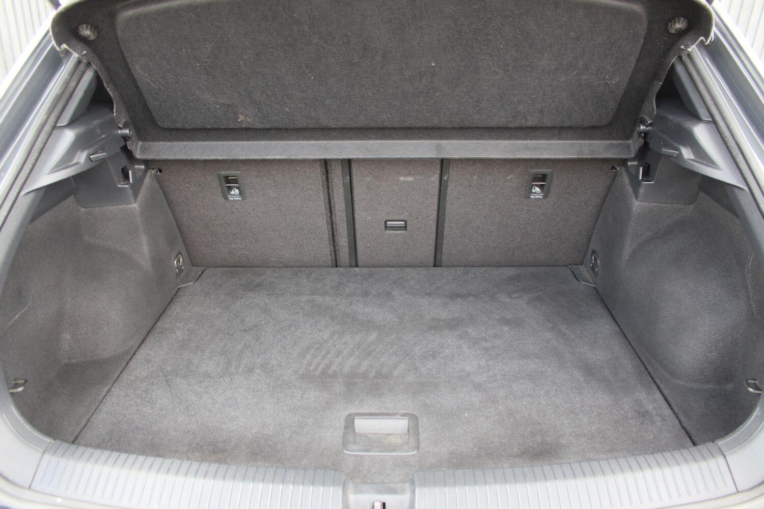 Used Volkswagen T-Roc 2018 for sale - 76924347: Photo 19