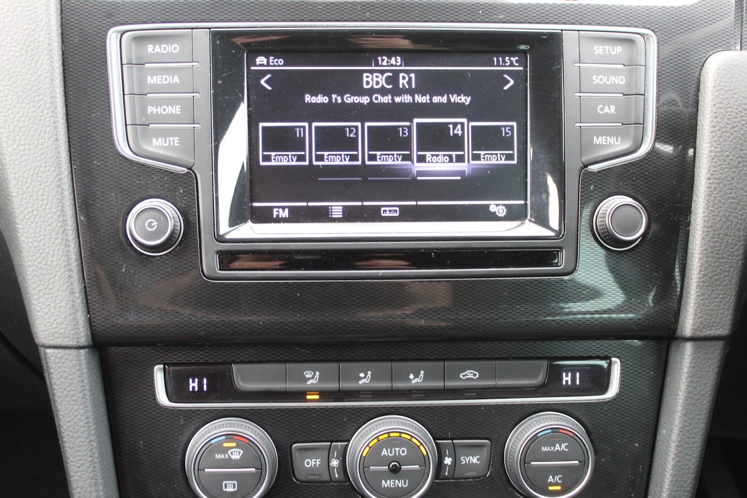 Used Volkswagen Golf 2015 for sale - 77085330: Photo 16