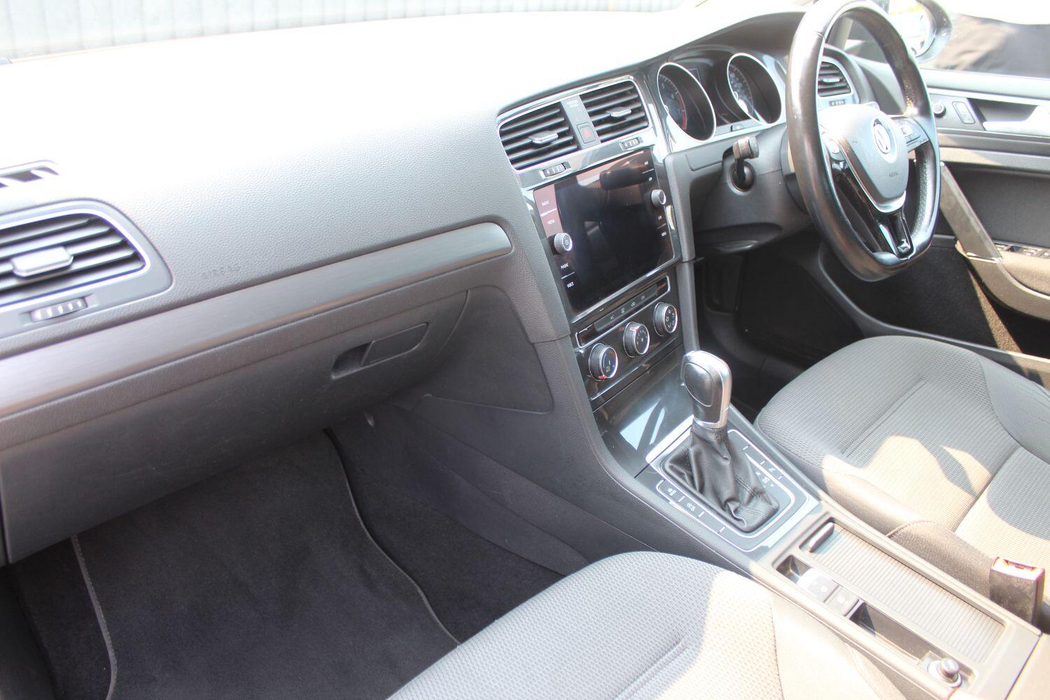 Used Volkswagen Golf 2019 for sale - 76924349: Photo 15