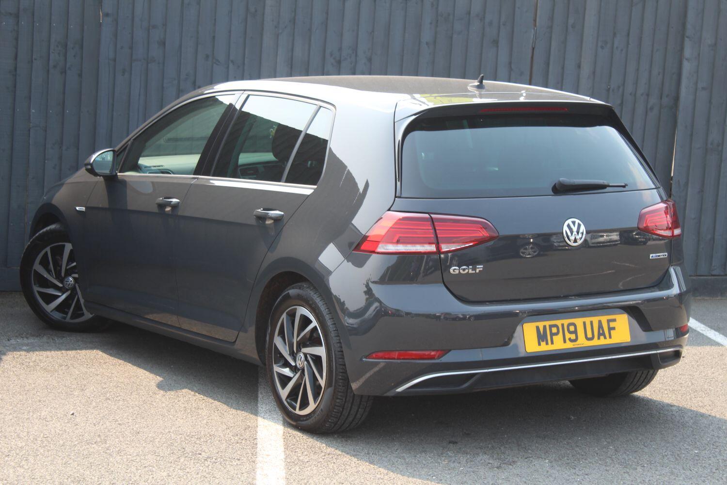 Used Volkswagen Golf 2019 for sale - 76924349: Photo 5