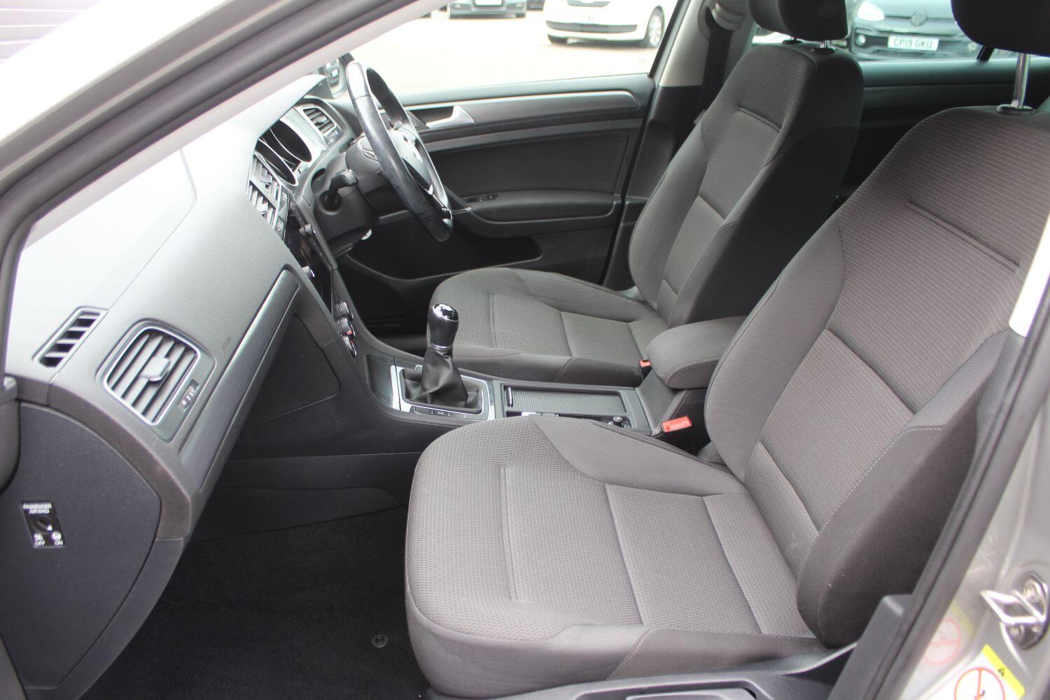 Used Volkswagen Golf 2019 for sale - 77085302: Photo 14