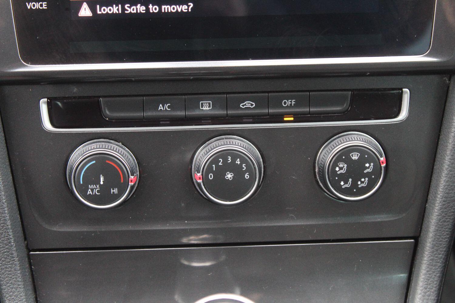 Used Volkswagen Golf 2019 for sale - 77085302: Photo 20