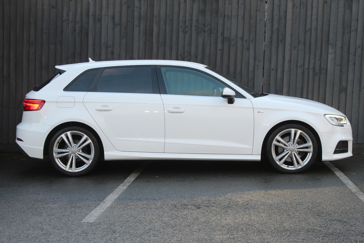 Used Audi A3 2016 for sale - 76924530: Photo 5