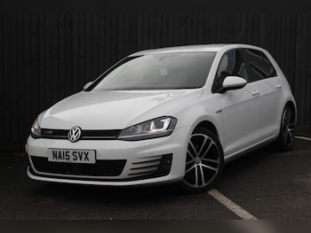 Used Volkswagen Golf 2015 for sale - 77056602: Photo