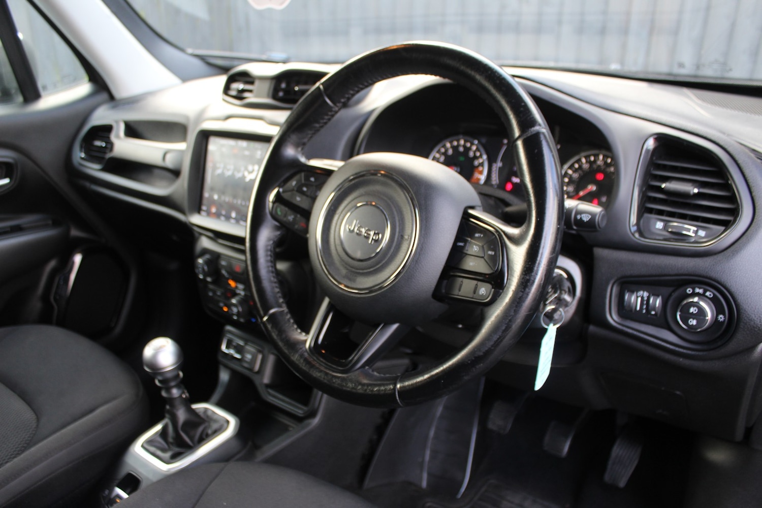 Used Jeep Renegade 2019 for sale - 78219618: Photo 15