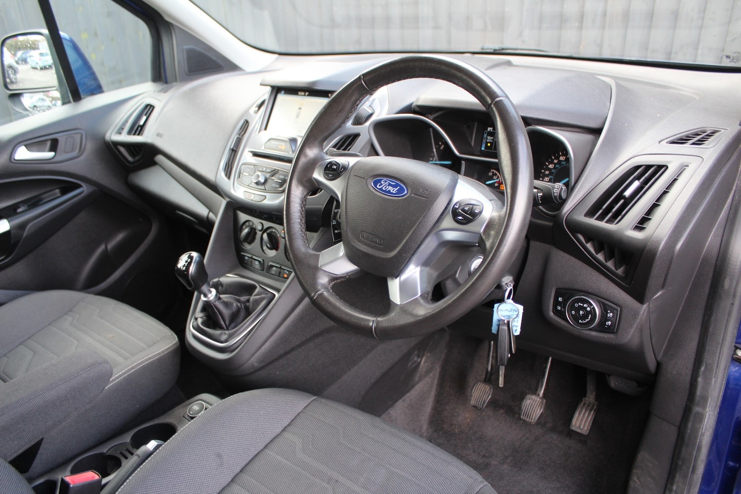 Used Ford Tourneo Connect 2017 for sale - 77085336: Photo 8