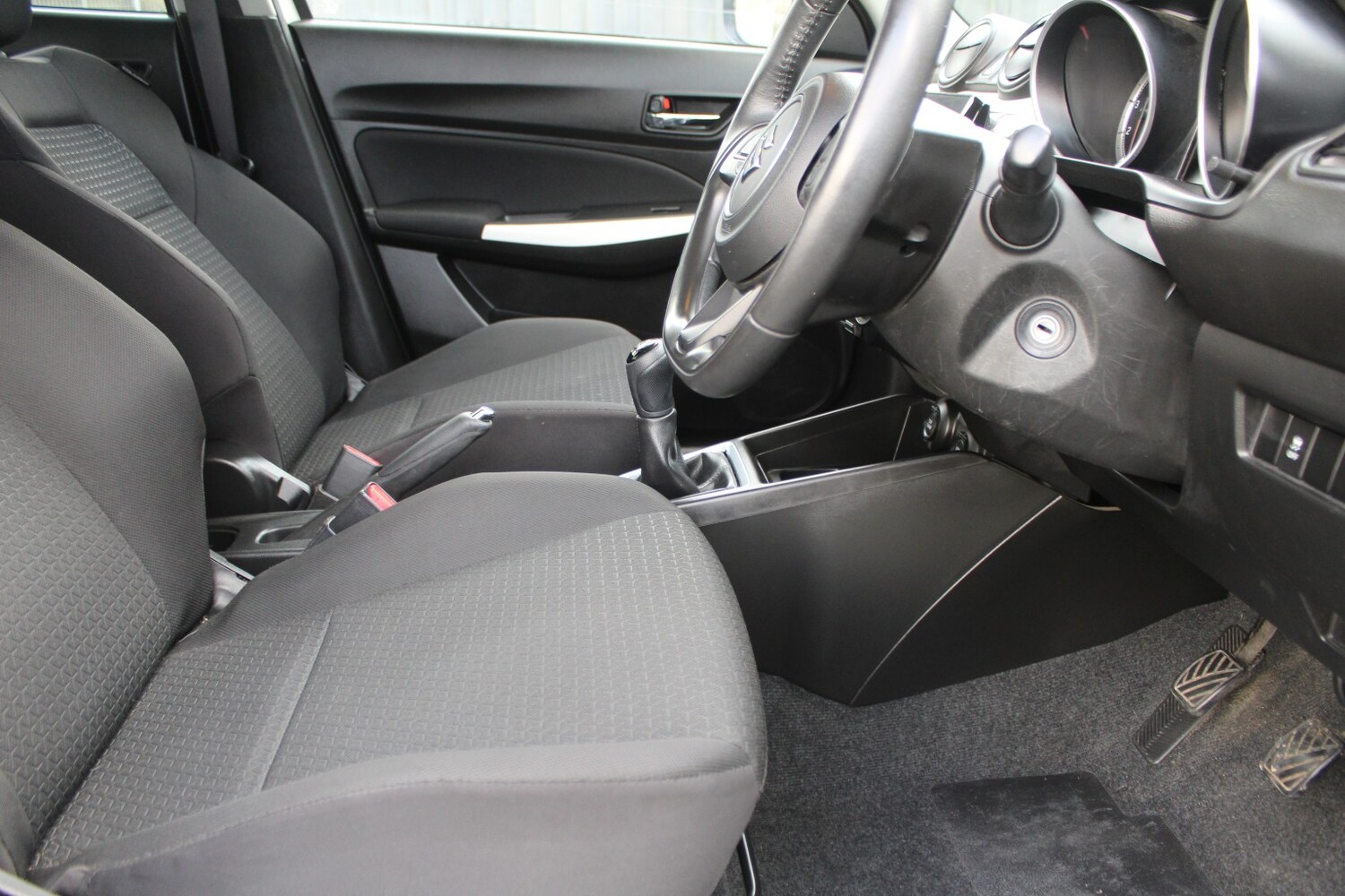 Used Suzuki Swift 2018 for sale - 76924297: Photo 12