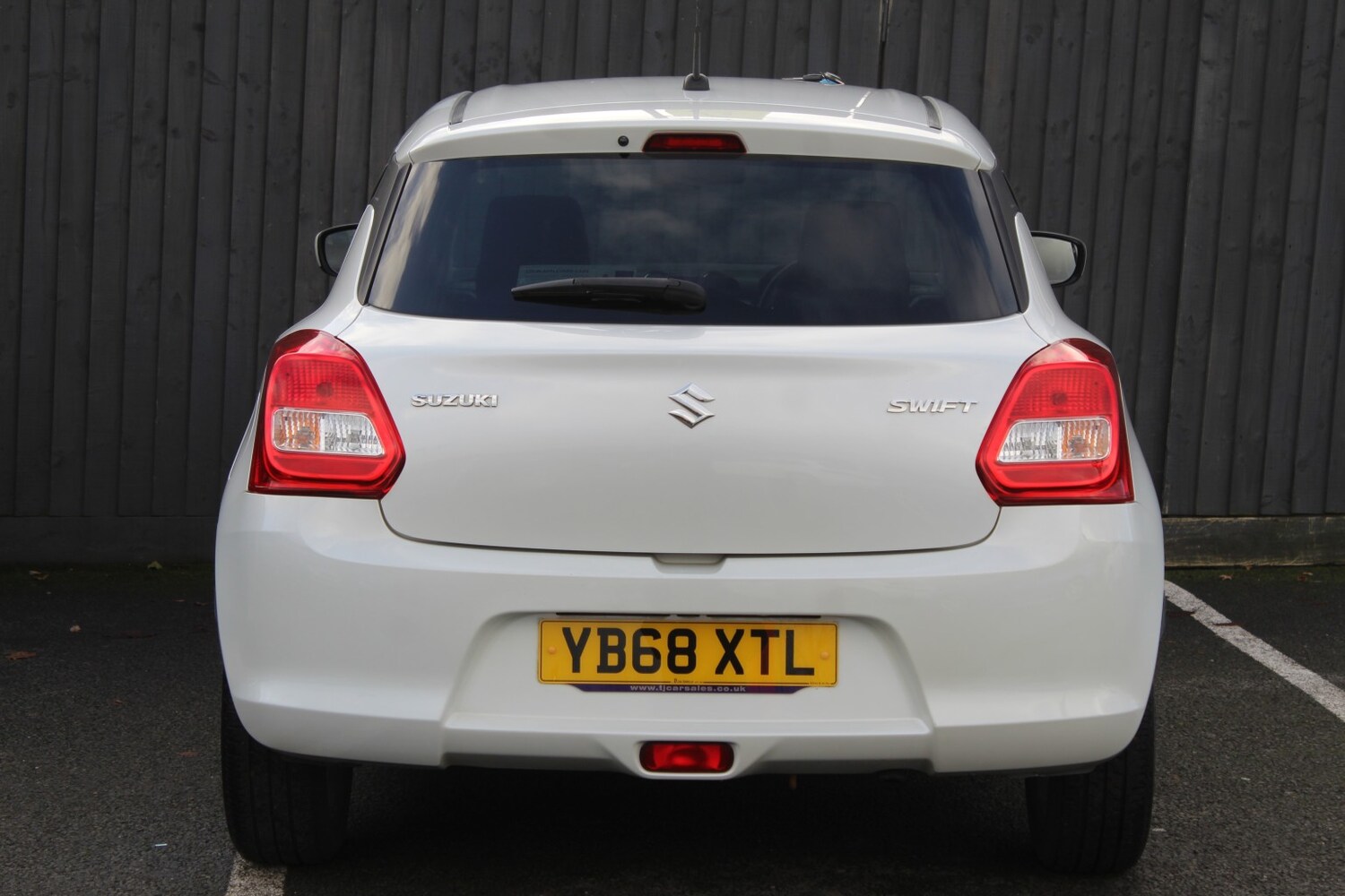 Used Suzuki Swift 2018 for sale - 76924297: Photo 7