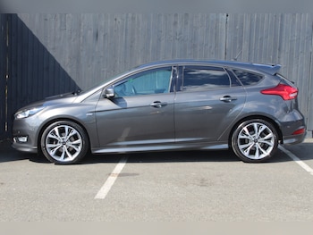 Used Ford Focus 2017 for sale - 79471061: Photo