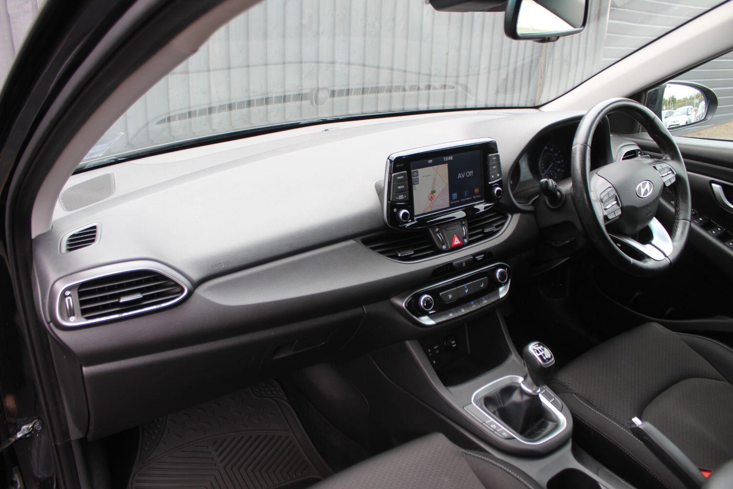 Used Hyundai i30 2017 for sale - 77085307: Photo 15