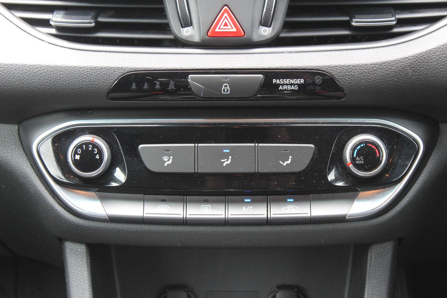 Used Hyundai i30 2017 for sale - 77085307: Photo 21