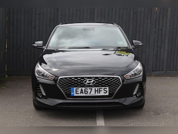 Used Hyundai i30 2017 for sale - 77085307: Photo