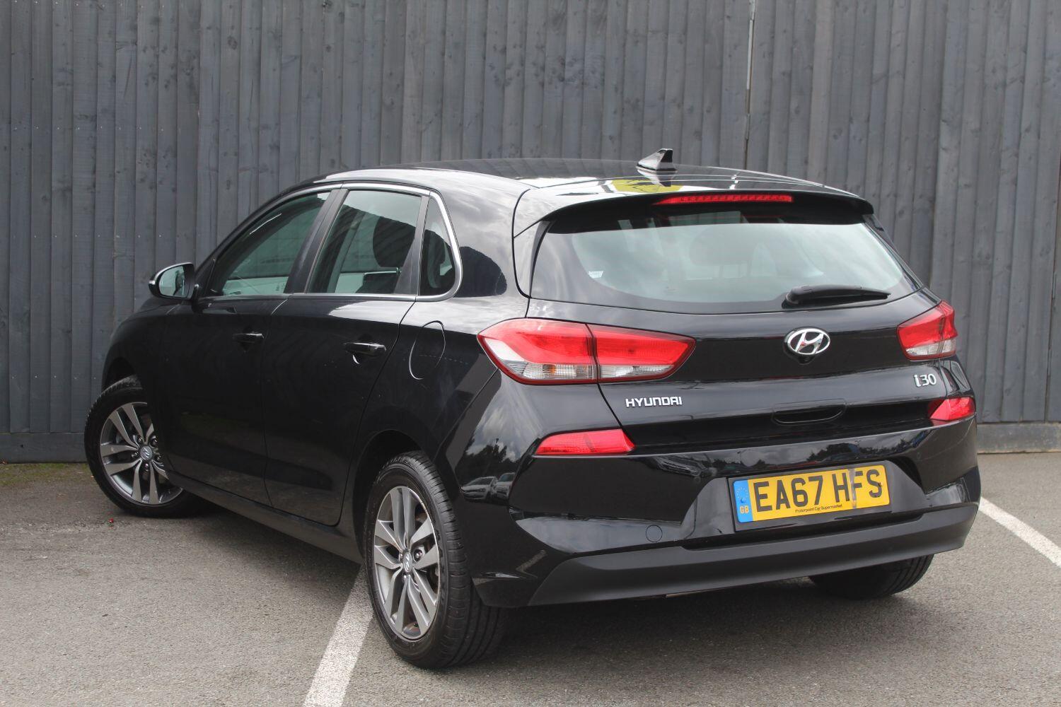 Used Hyundai i30 2017 for sale - 77085307: Photo 6
