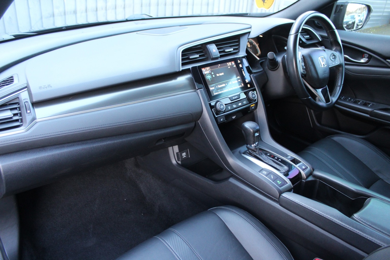 Used Honda Civic 2019 for sale - 76924286: Photo 15