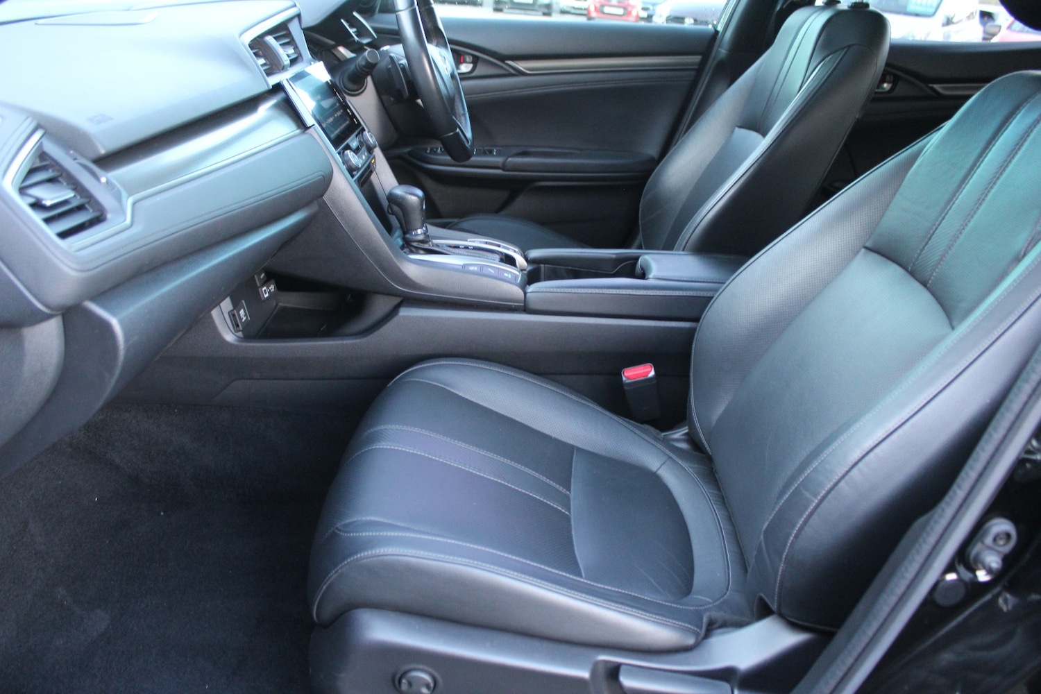 Used Honda Civic 2019 for sale - 76924286: Photo 16