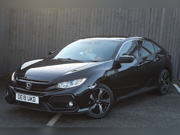 Used Honda Civic 2019 for sale - 76924286: Photo