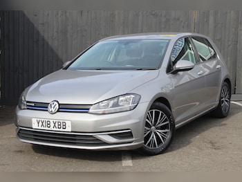 Used Volkswagen Golf 2018 for sale - 79023884: Photo