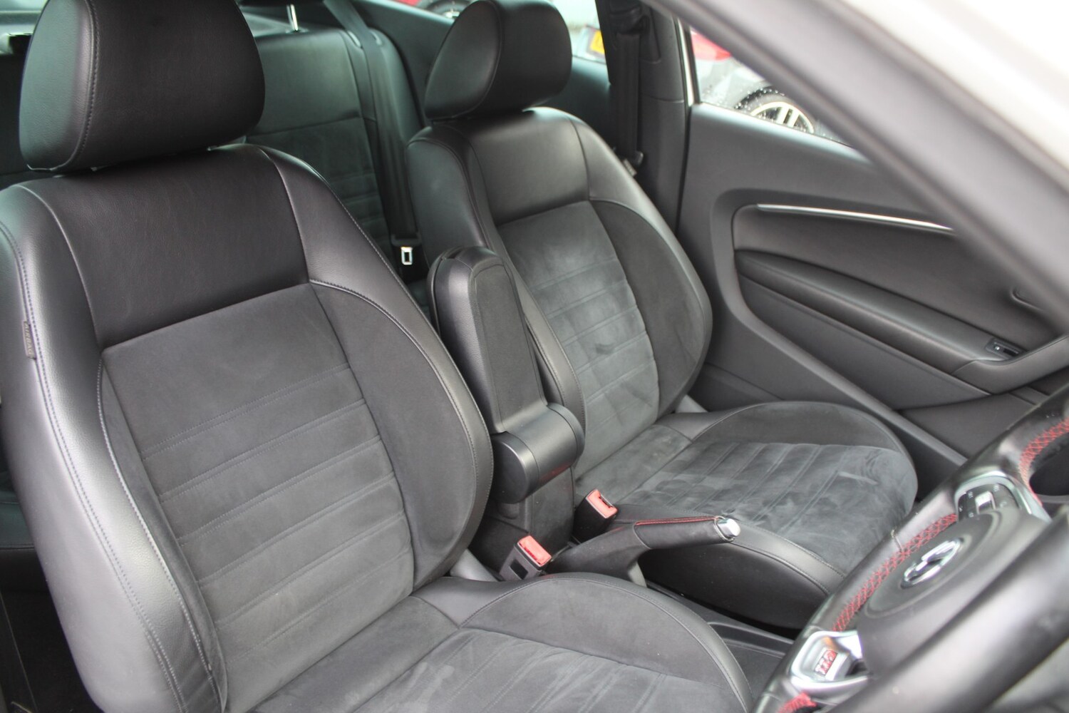 Used Volkswagen Polo 2015 for sale - 77494715: Photo 18