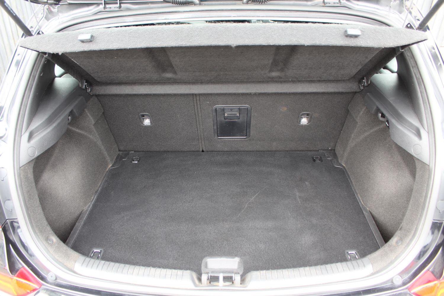 Used Hyundai i30 2017 for sale - 76924320: Photo 17