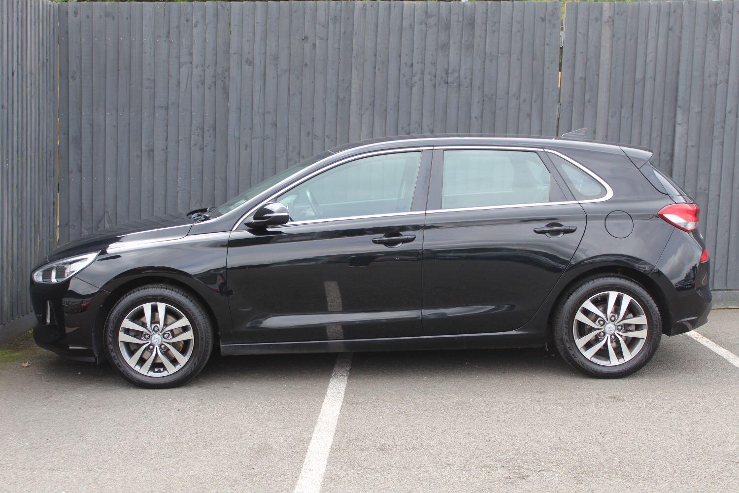 Used Hyundai i30 2017 for sale - 76924320: Photo 6