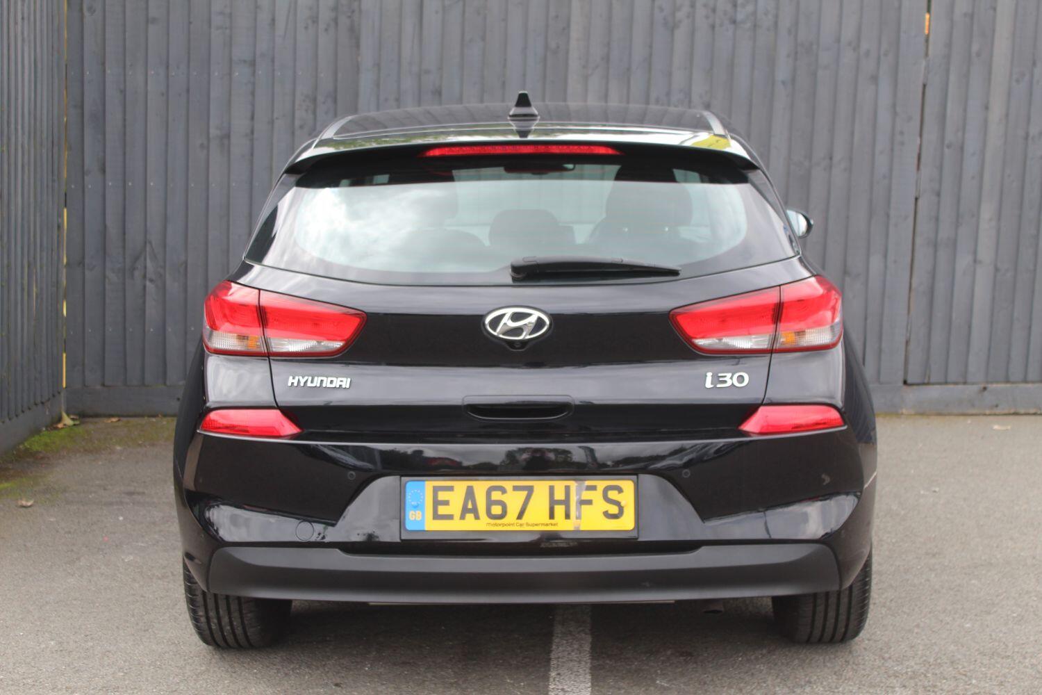 Used Hyundai i30 2017 for sale - 76924320: Photo 8