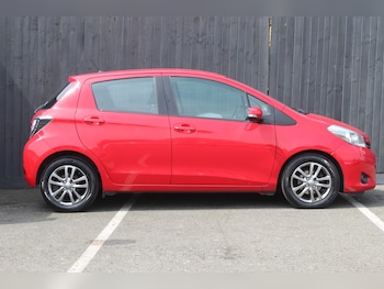 Used Toyota Yaris 2014 for sale - 79410606: Photo