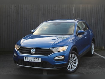 Used Volkswagen T-Roc 2018 for sale - 77494769: Photo
