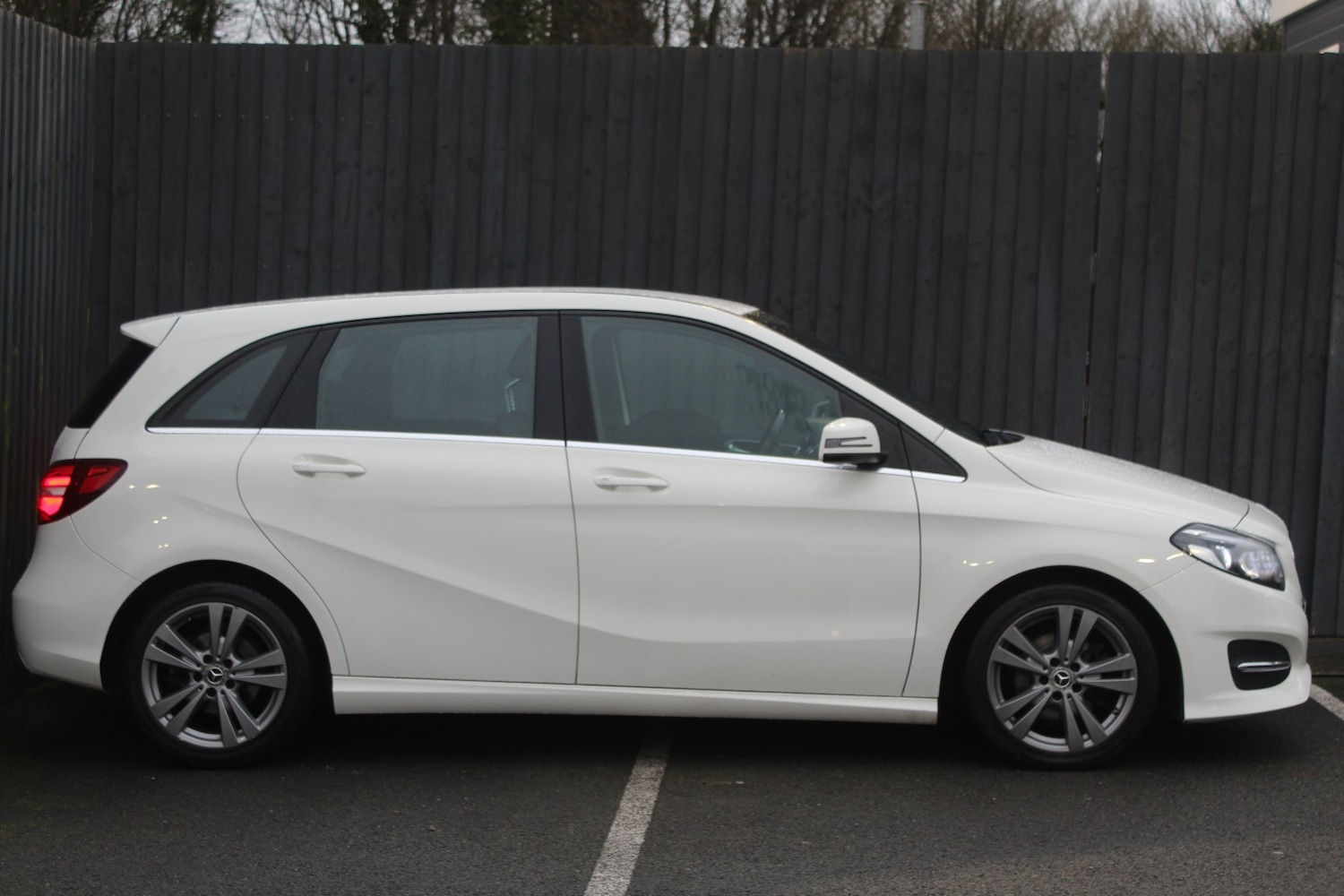 Used Mercedes-Benz B Class 2018 for sale - 77643720: Photo 9