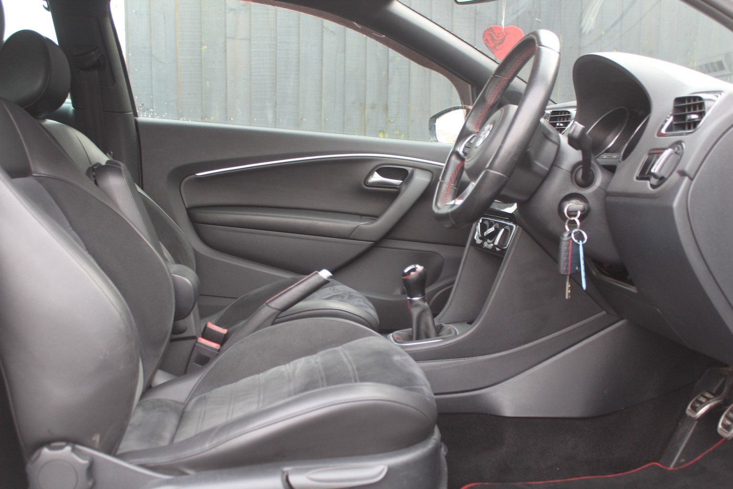 Used Volkswagen Polo 2015 for sale - 77639155: Photo 16