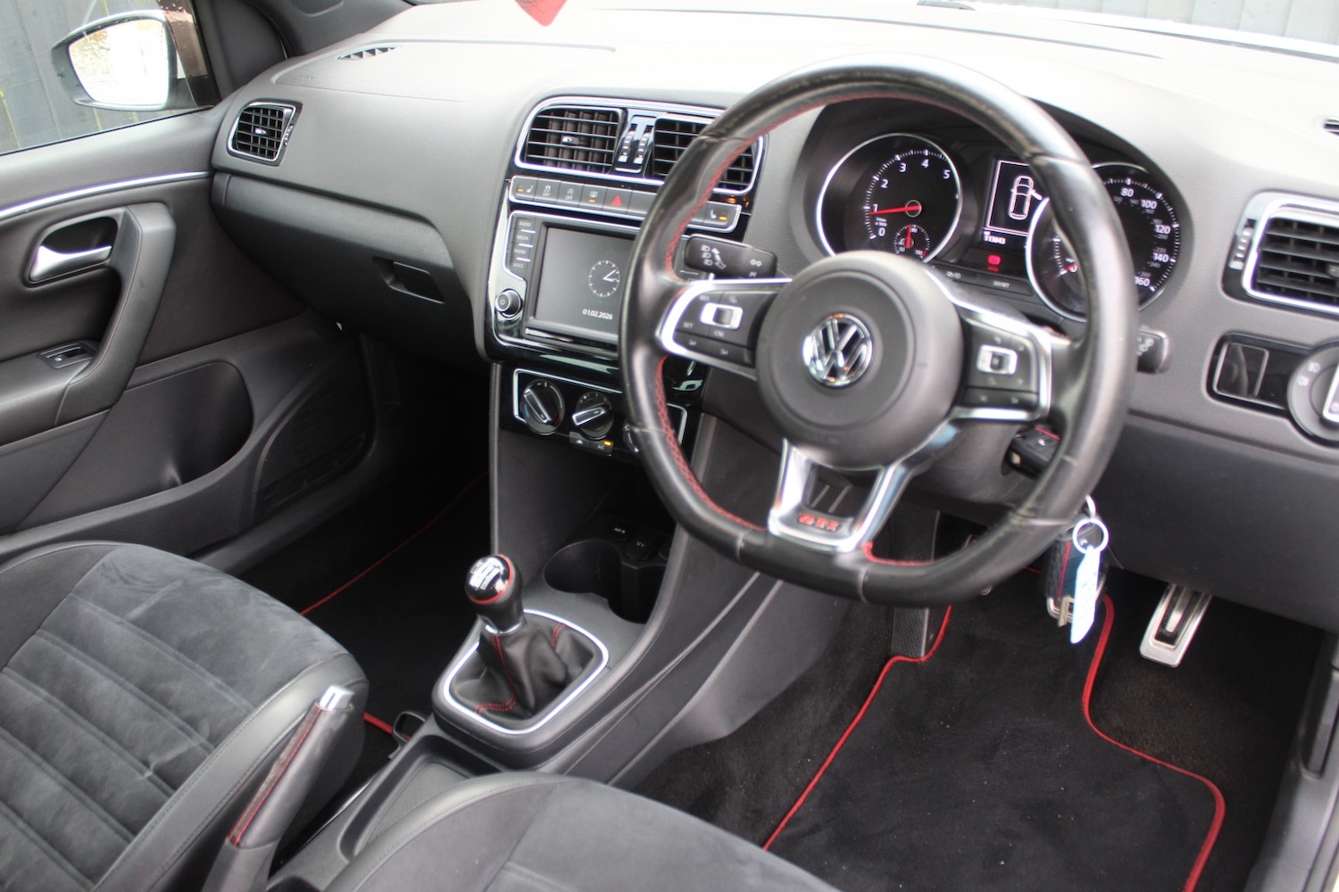 Used Volkswagen Polo 2015 for sale - 77639155: Photo 17