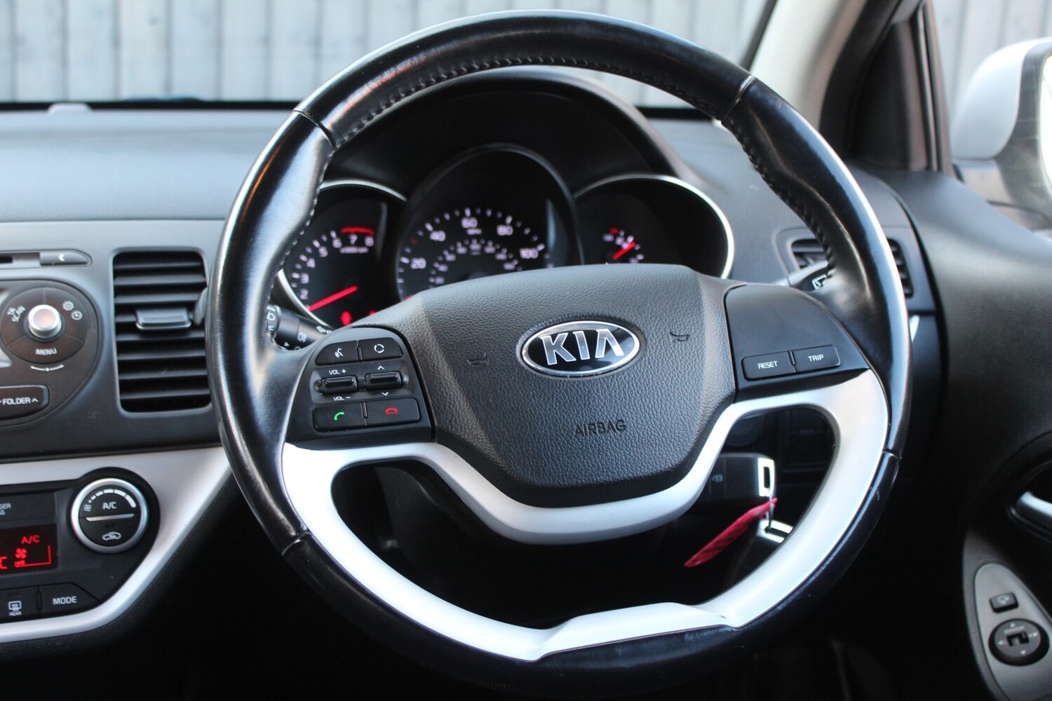 Used Kia Picanto 2016 for sale - 76924371: Photo 17