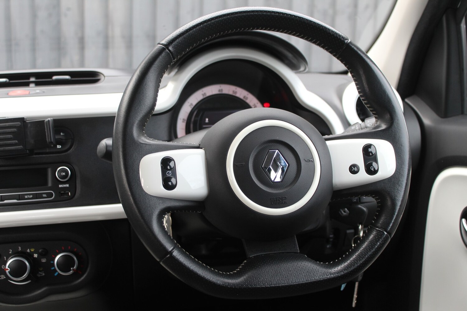 Used Renault Twingo 2015 for sale - 76924533: Photo 14