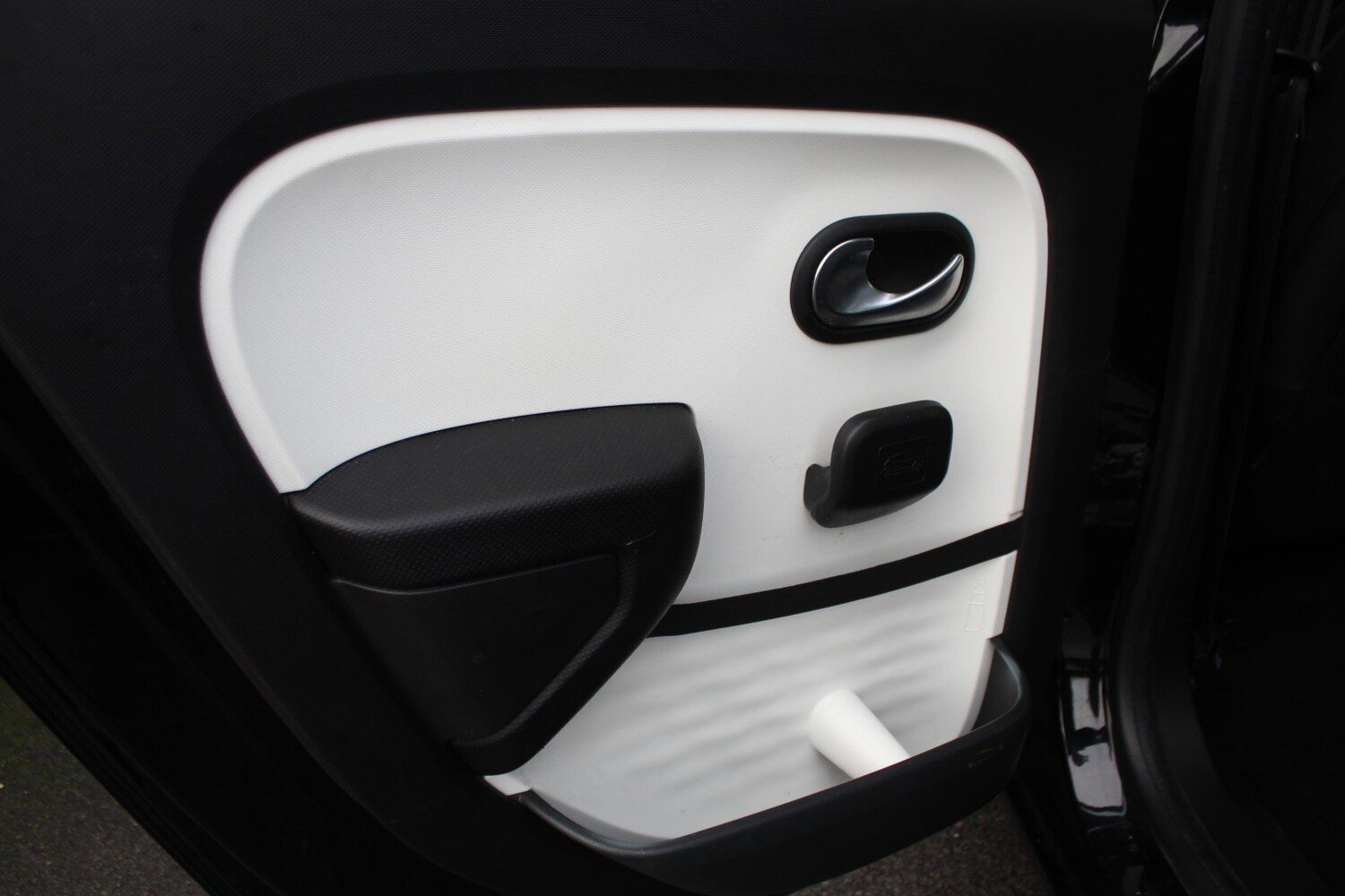 Used Renault Twingo 2015 for sale - 76924533: Photo 18