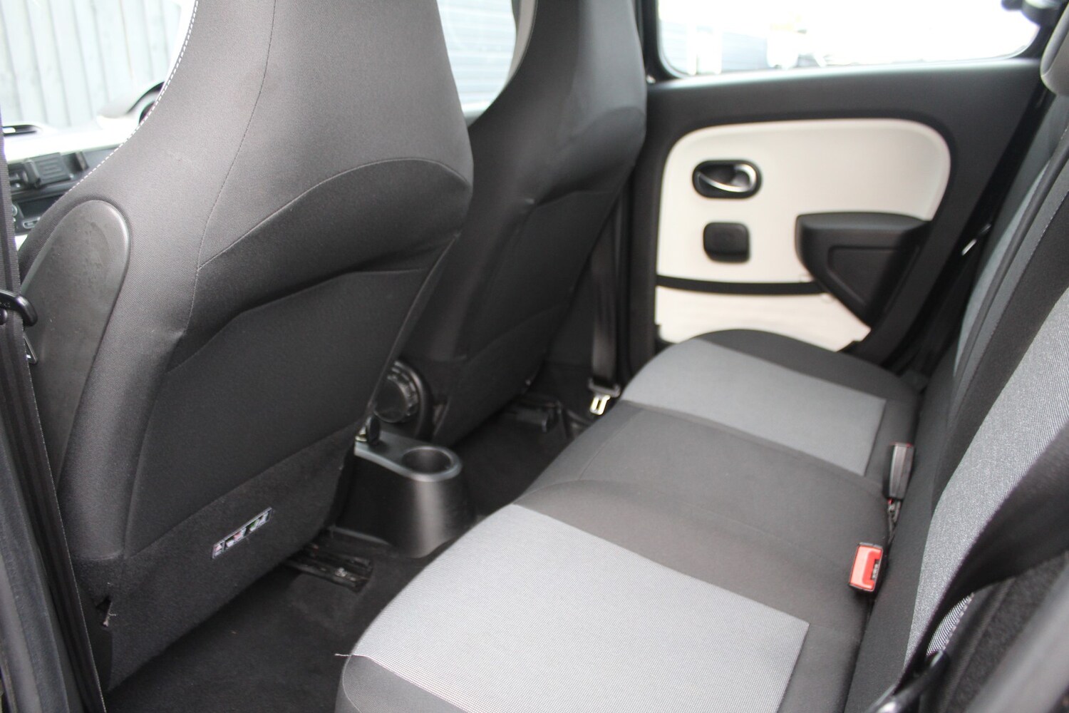 Used Renault Twingo 2015 for sale - 76924533: Photo 20