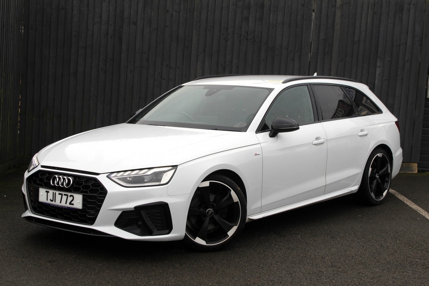 Used Audi A4 2020 for sale - 77954081: Photo 3