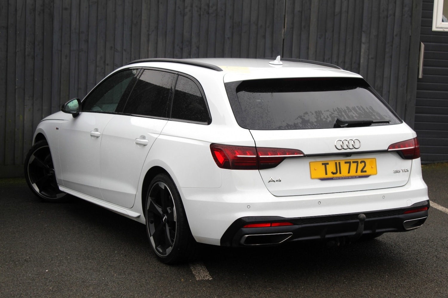 Used Audi A4 2020 for sale - 77954081: Photo 4